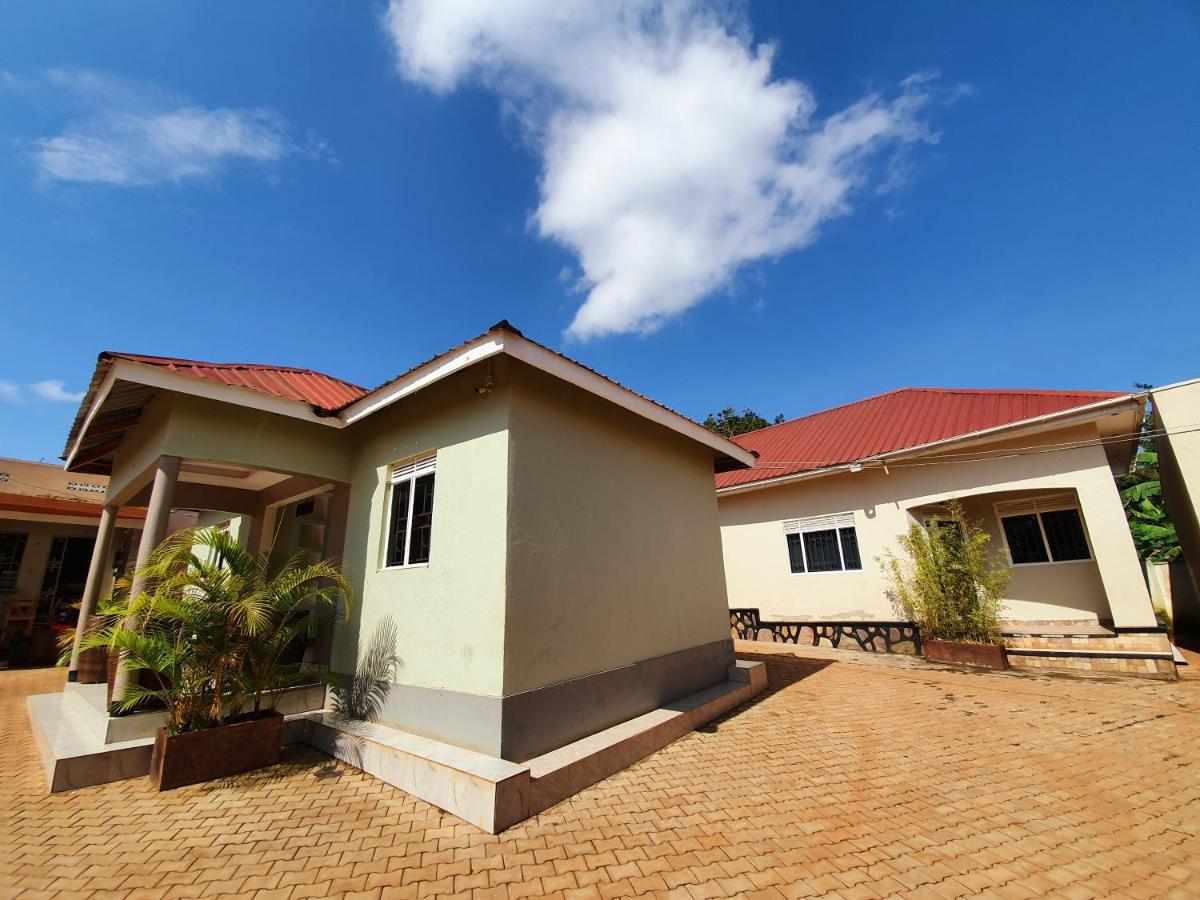 Airport Unique Hotel Entebbe Dış mekan fotoğraf