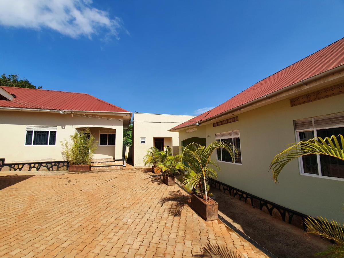 Airport Unique Hotel Entebbe Dış mekan fotoğraf