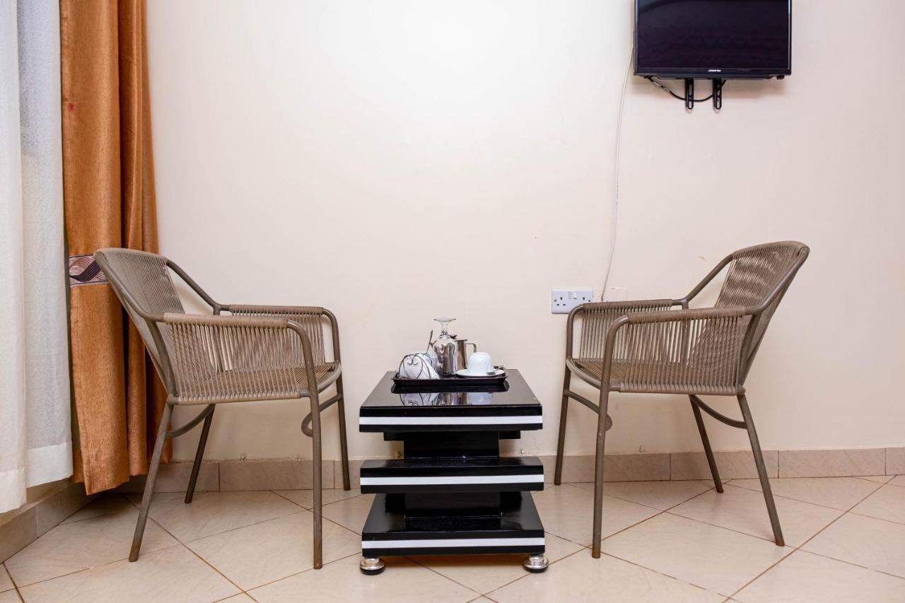 Airport Unique Hotel Entebbe Dış mekan fotoğraf