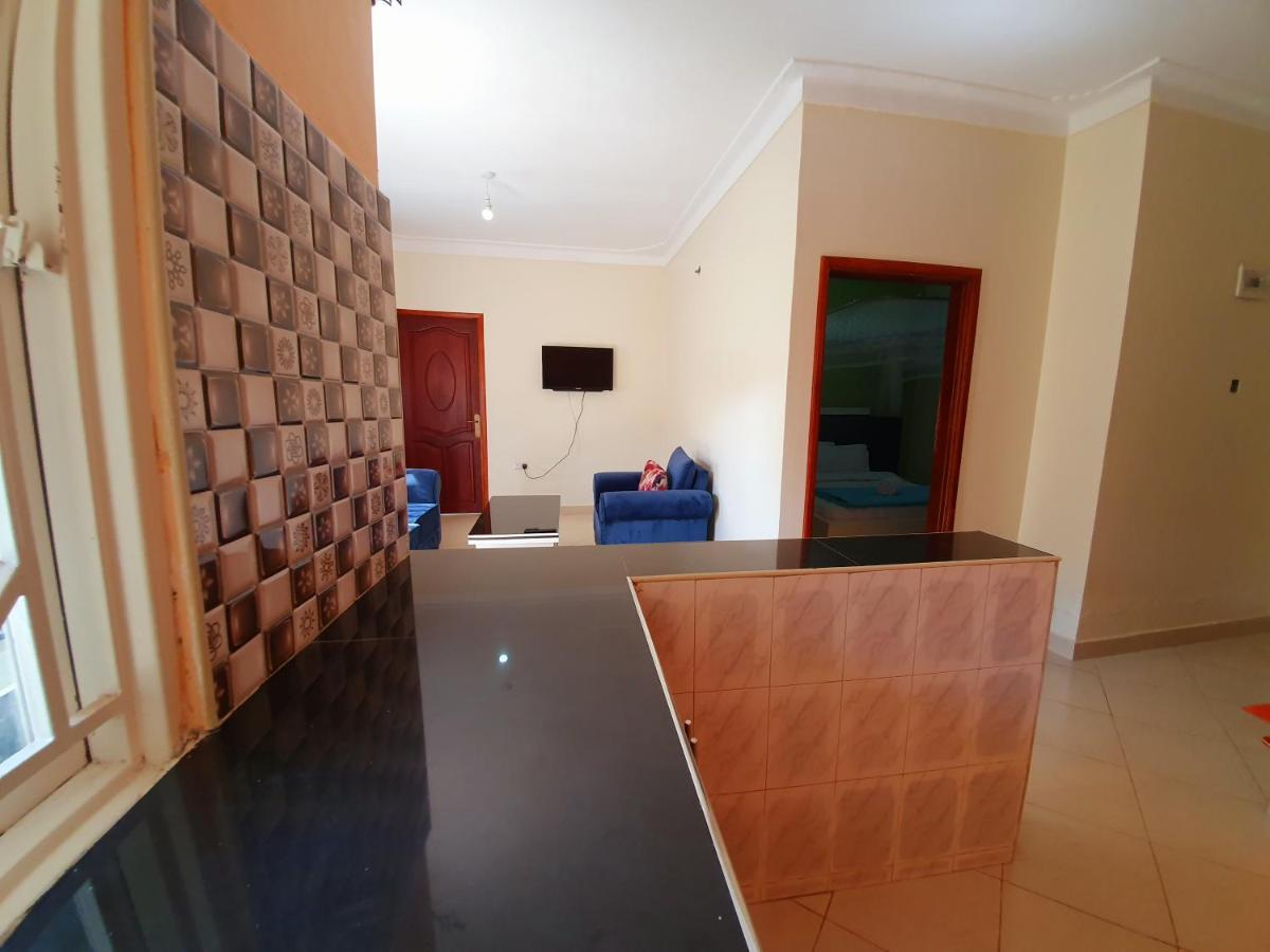 Airport Unique Hotel Entebbe Dış mekan fotoğraf