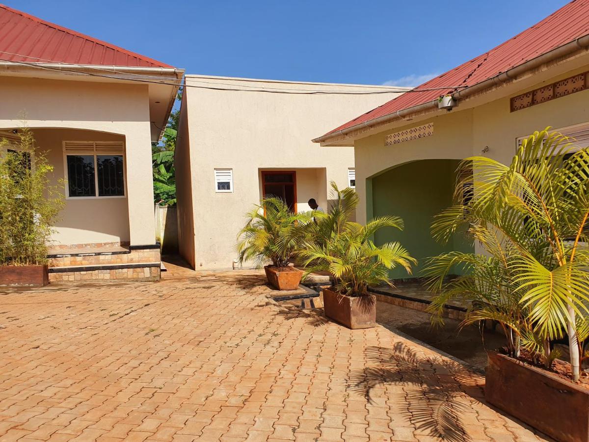 Airport Unique Hotel Entebbe Dış mekan fotoğraf